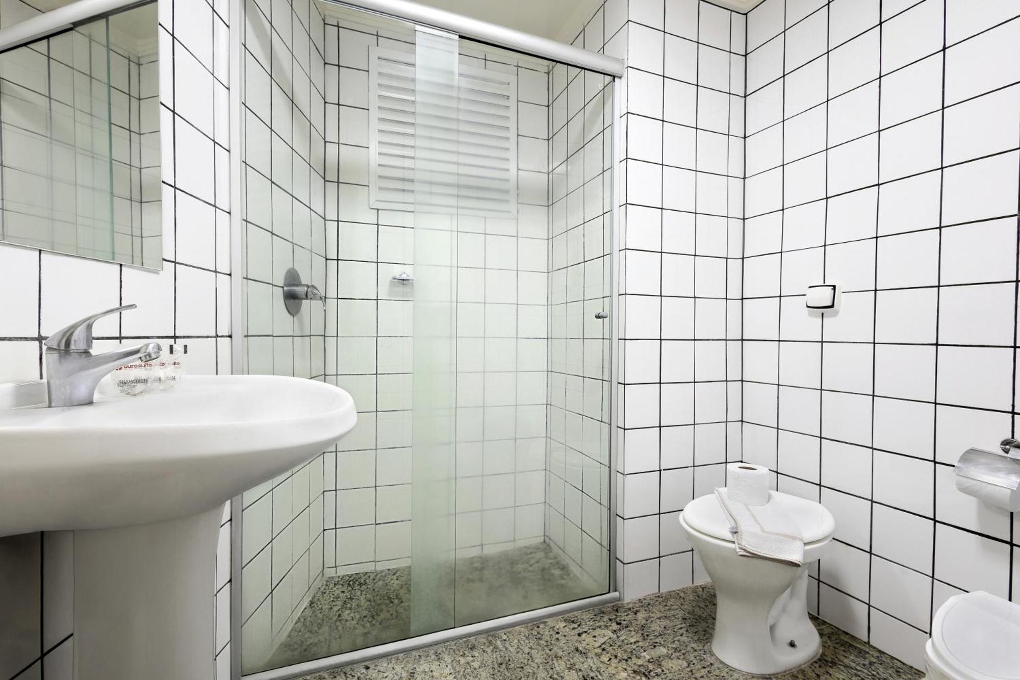 Hotel Euro Suite Sao Paulo By Nacional Inn - A 600 Metros Da Rua 25 De Marco Buitenkant foto